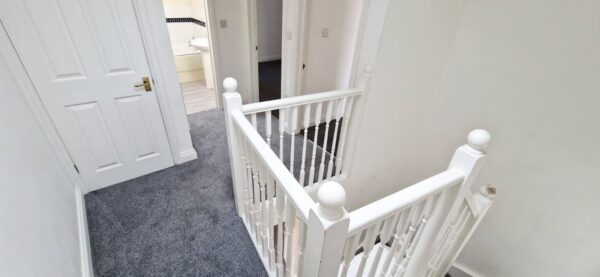 2 bedroom maisonette
