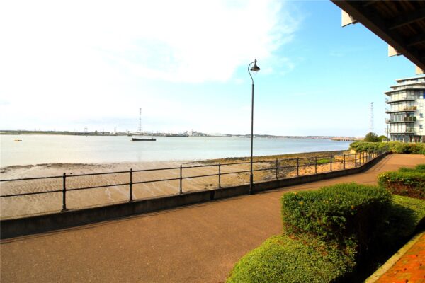 RIVER FRONT APARTMENT