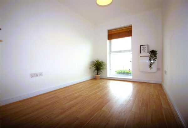RIVER FRONT APARTMENT