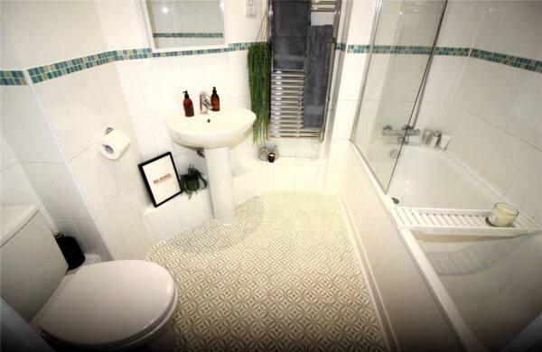 RIVER FRONT APARTMENT