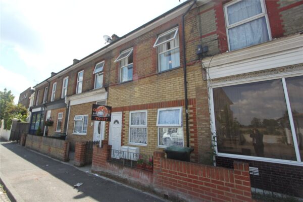 1 bedroom ground floor flat