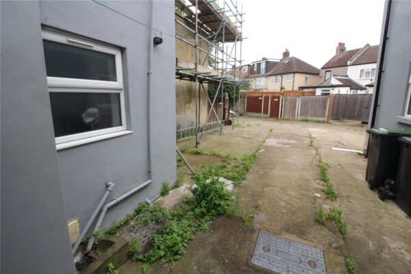 1 bedroom ground floor flat