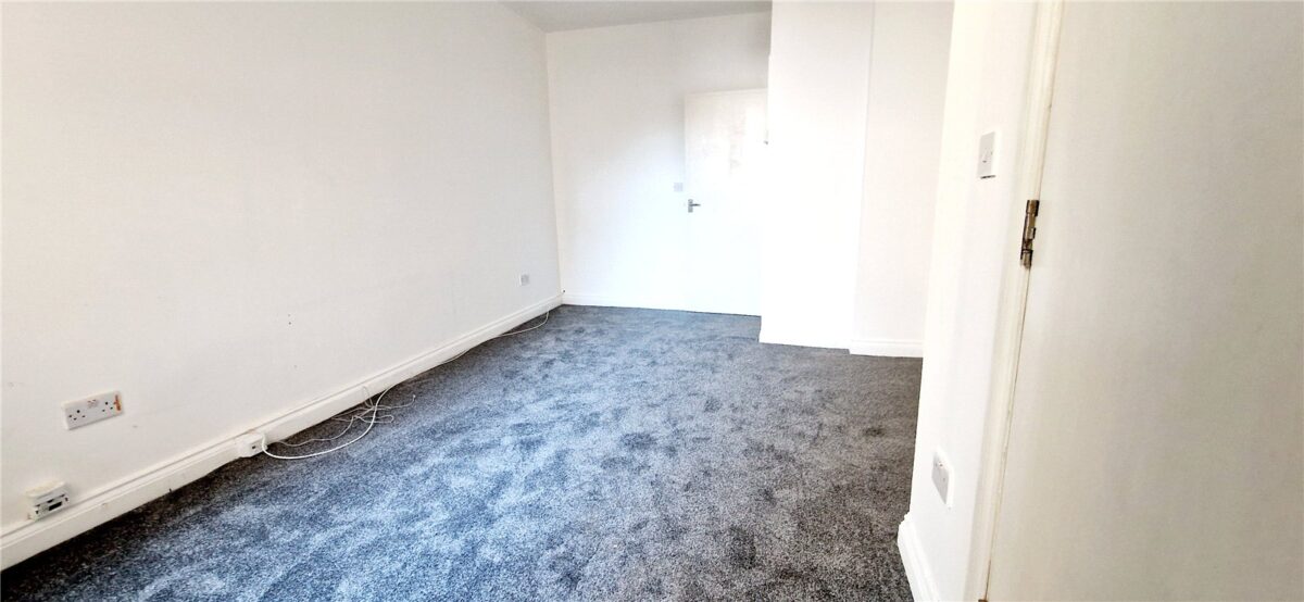 1 bedroom ground floor flat