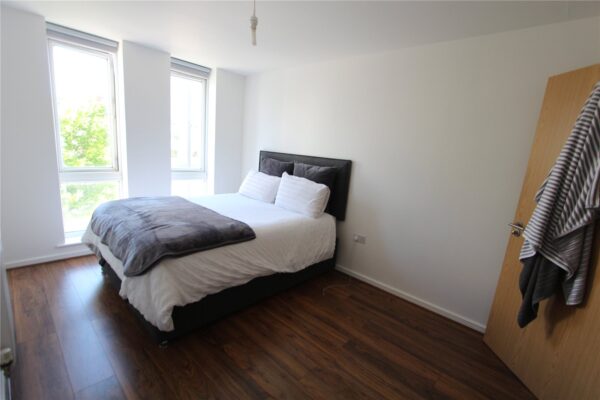 2 bedroom 2nd Floor Apartment