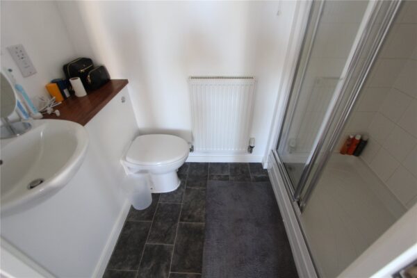 2 bedroom 2nd Floor Apartment