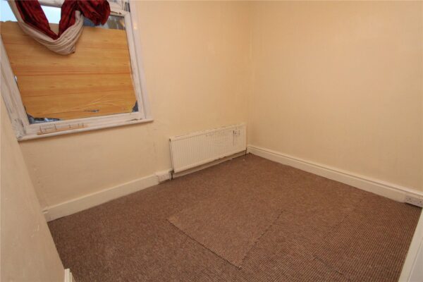 1 Bedroom Ground Floor Flat