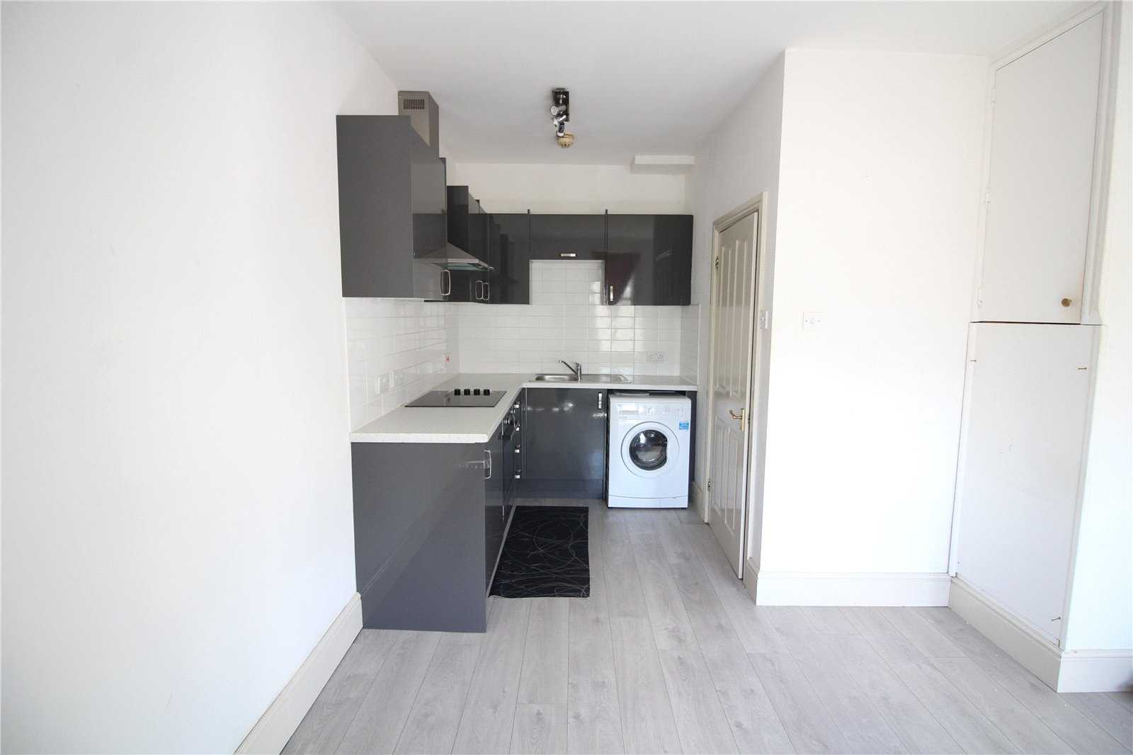 2 BEDROOM 2 BATHROOM APARTMENT