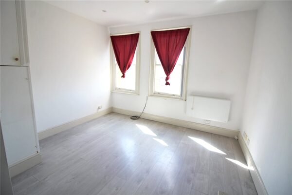 2 BEDROOM 2 BATHROOM APARTMENT