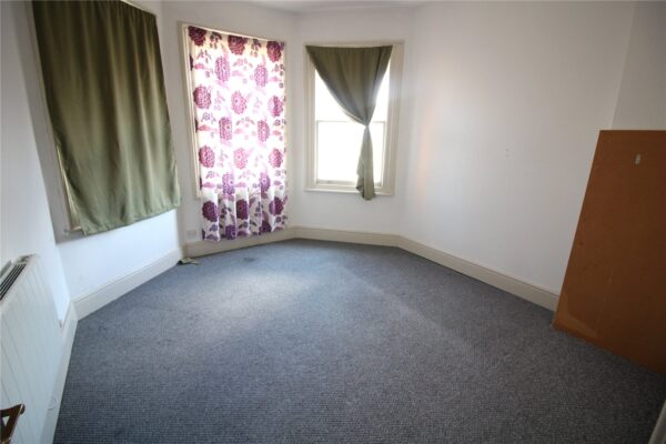2 BEDROOM 2 BATHROOM APARTMENT