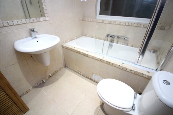 2 Bedroom End of Terrace House