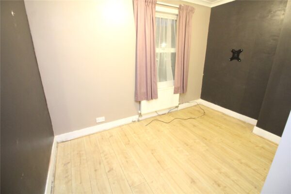 2 Bedroom End of Terrace House