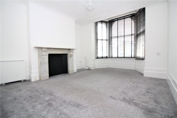 1 Bedroom, 1st Floor Flat