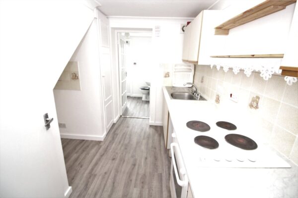 1 Bedroom, 1st Floor Flat