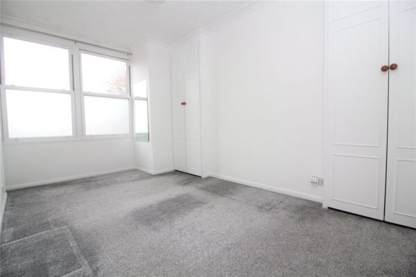 1 Bedroom, 1st Floor Flat