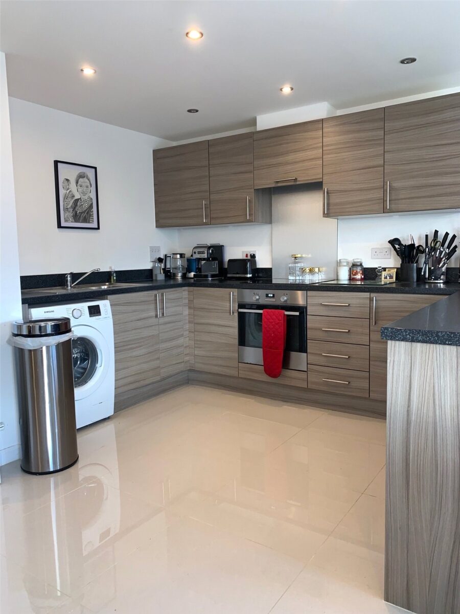 2 Bedroom Apartment