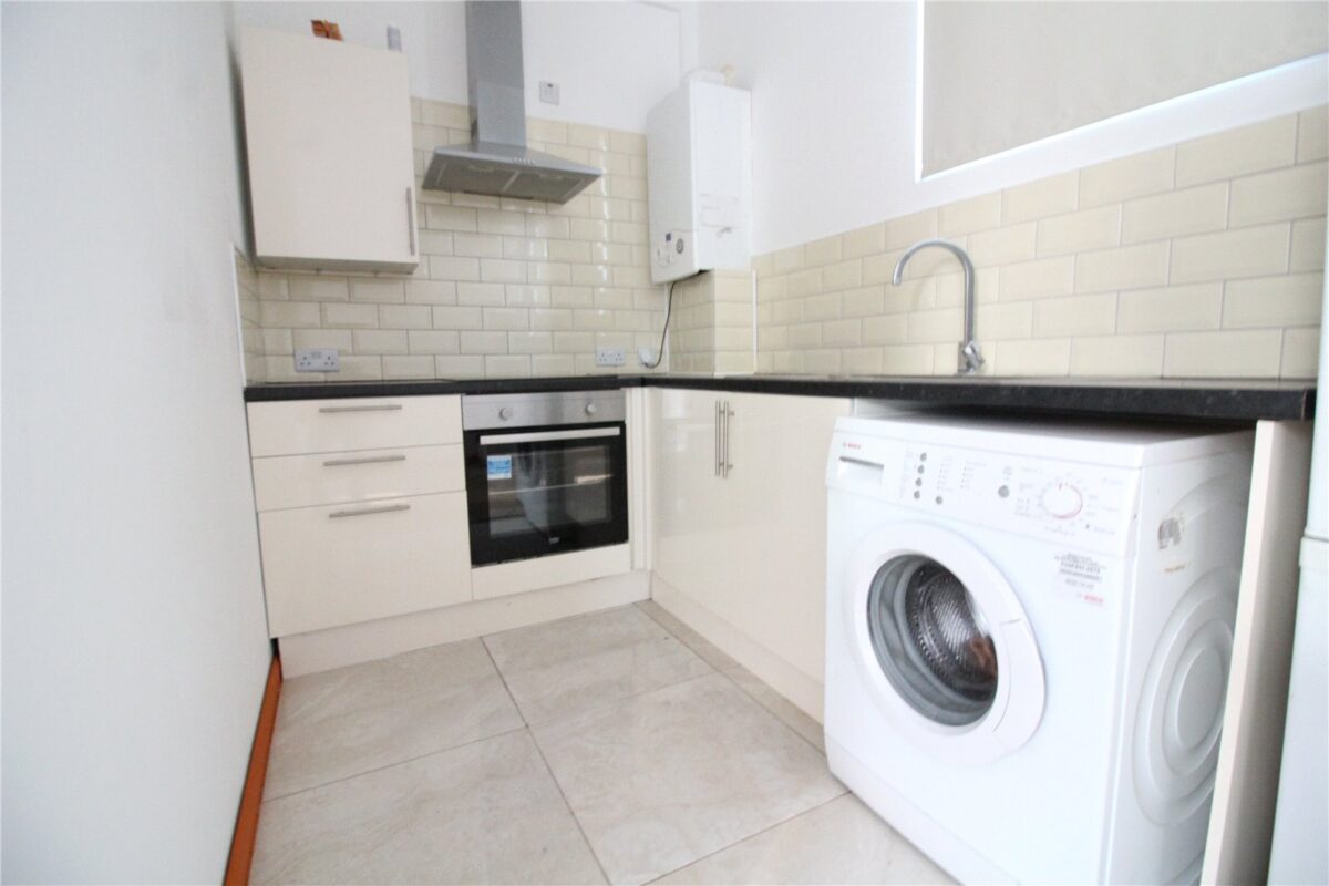 1 Bedroom Ground Floor Flat
