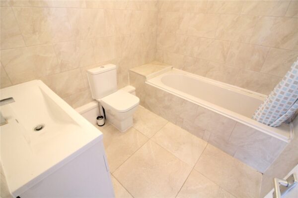 1 Bedroom Ground Floor Flat