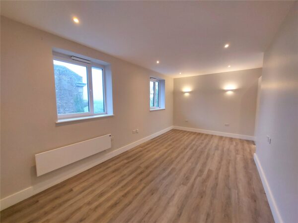 1 Bedroom Flat