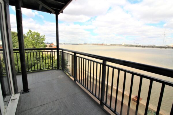 2 BEDROOM RIVER FRONT APARTMENT