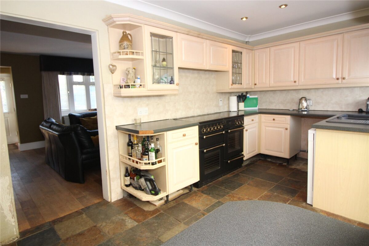 3 BEDROOM SEMI WITH GATED PARKING