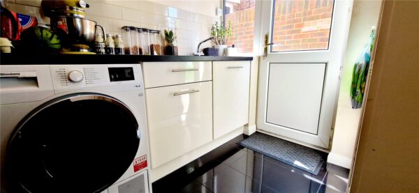 DETACHED FAMILY HOME