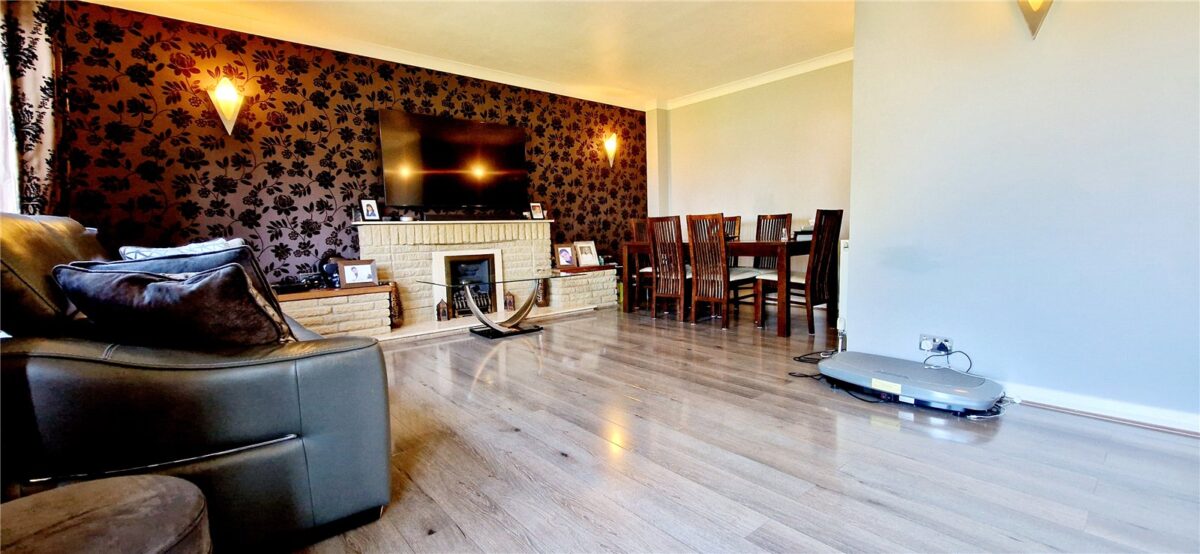 DETACHED FAMILY HOME