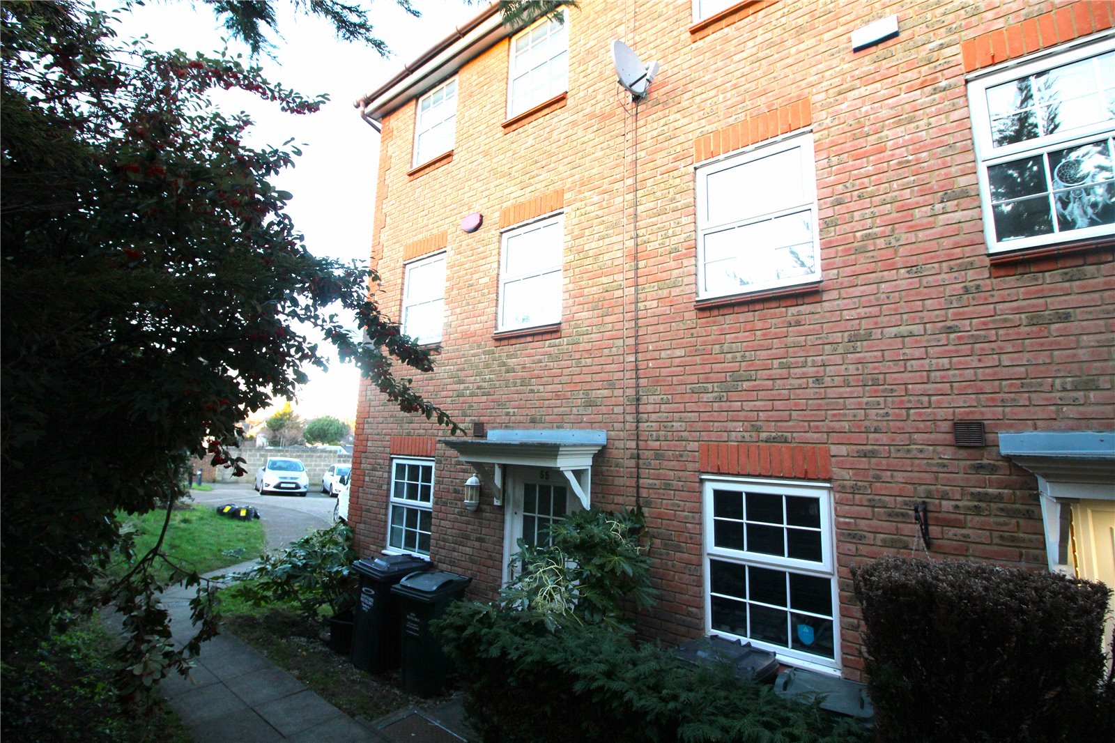 3/4 BEDROOM EOT TOWN HOUSE