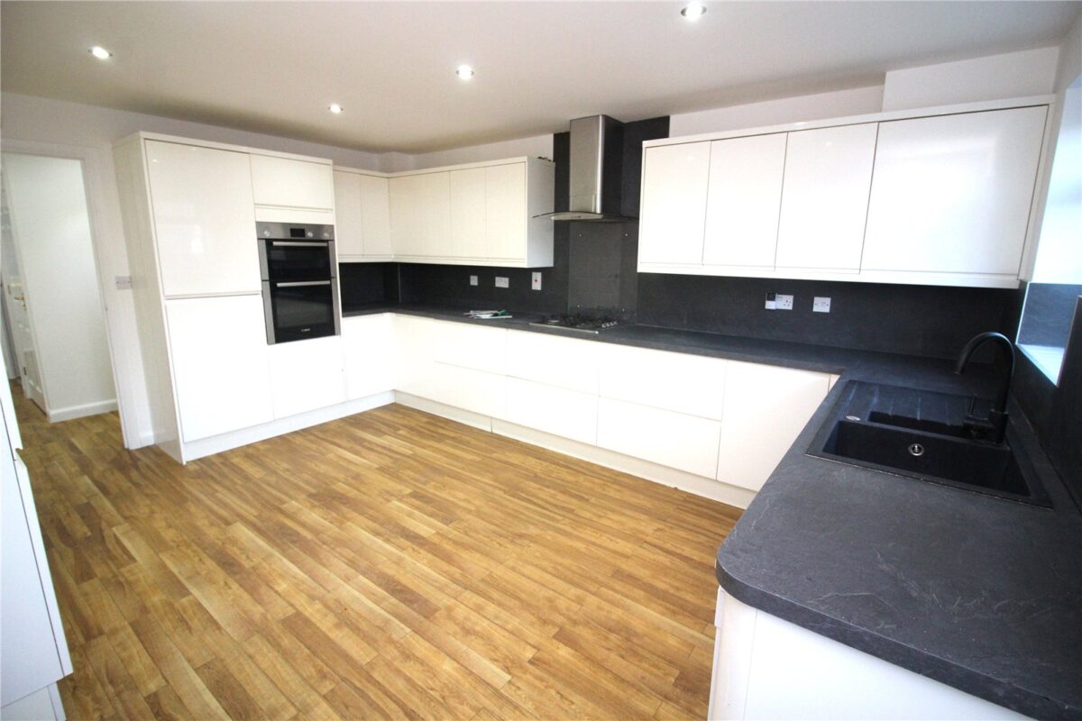 3/4 BEDROOM EOT TOWN HOUSE