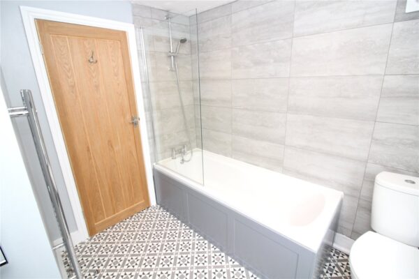 2 BEDROOM VICTORIAN HOUSE