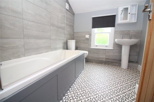 2 BEDROOM VICTORIAN HOUSE