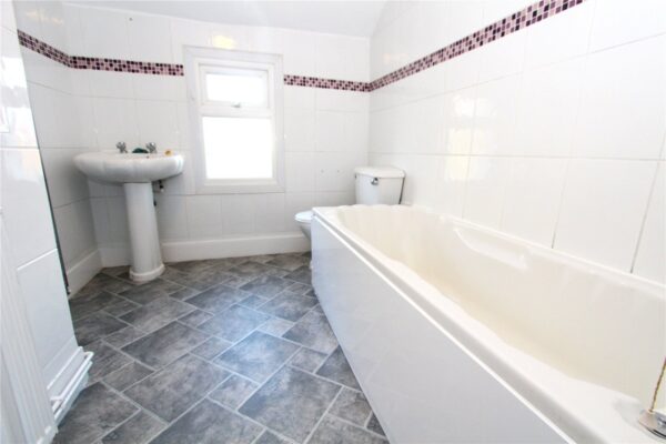 2 BEDROOM TERRACE HOUSE