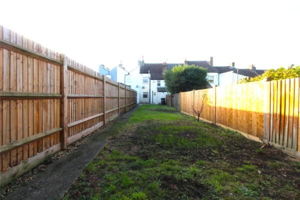 2 BEDROOM TERRACE HOUSE