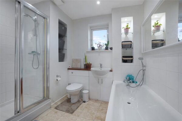 2 bedroom top floor apartment