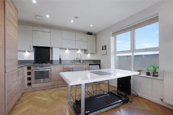 2 bedroom top floor apartment
