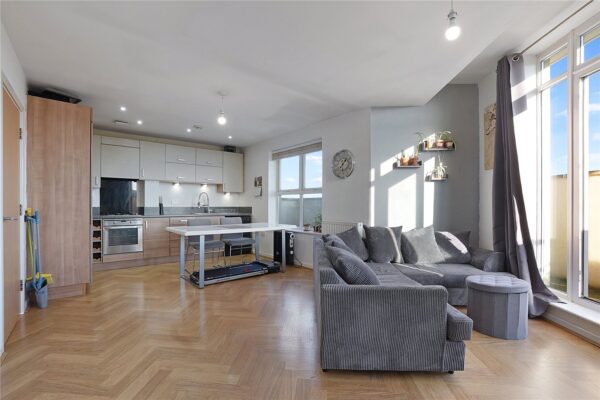 2 bedroom top floor apartment