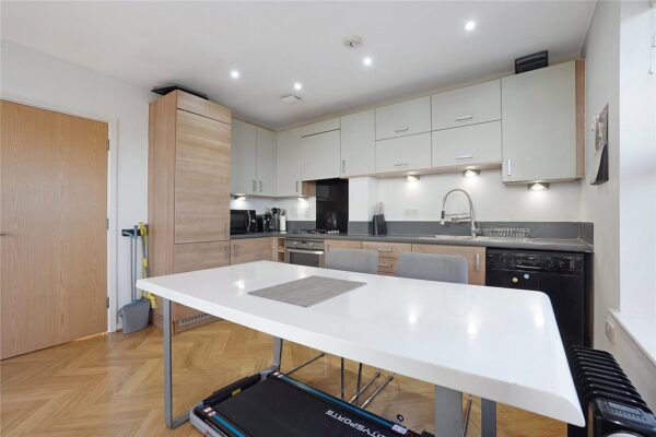 2 bedroom top floor apartment