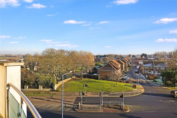 2 bedroom top floor apartment