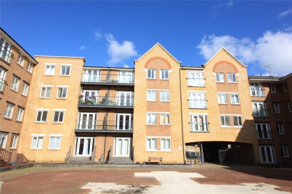 2 BEDRROM GROUND FLOOR APARTMENT