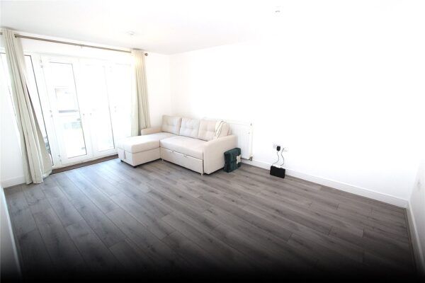 2 BEDRROM GROUND FLOOR APARTMENT