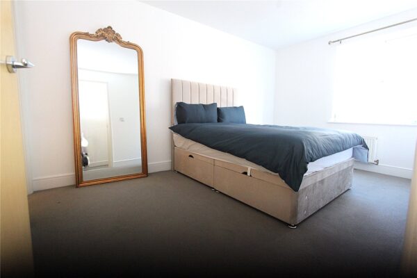 2 BEDRROM GROUND FLOOR APARTMENT
