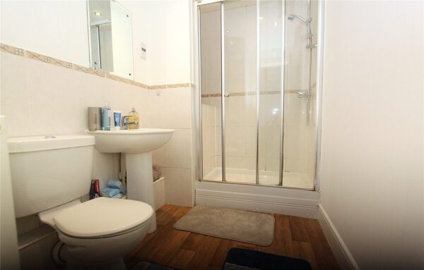 2 BEDRROM GROUND FLOOR APARTMENT