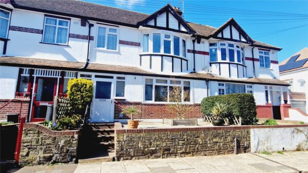 3 BEDROOM FAMILY HOME
