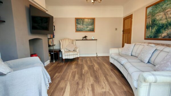3 BEDROOM FAMILY HOME
