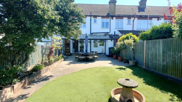 3 BEDROOM FAMILY HOME
