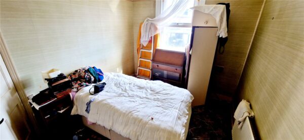 2 BED MID TERRACE HOUSE