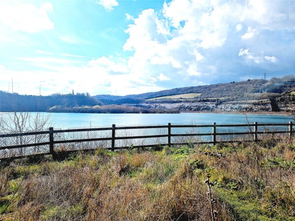 4 Bedroom Semi Detached House