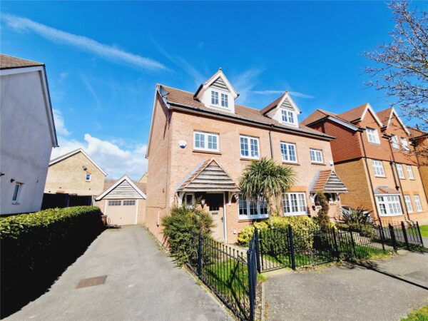 4 Bedroom Semi Detached House