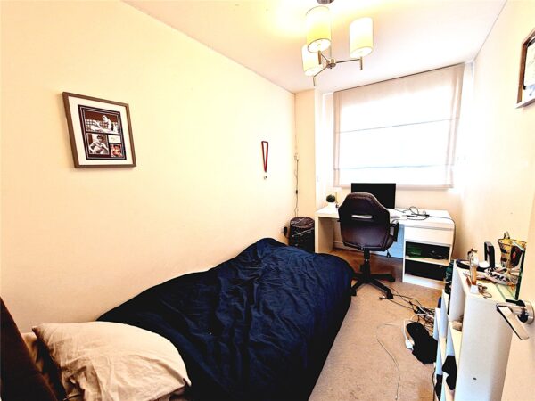 4 Bedroom Semi Detached House