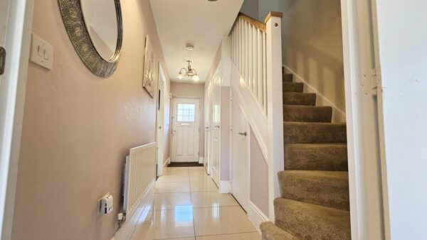 4 Bedroom Semi Detached House