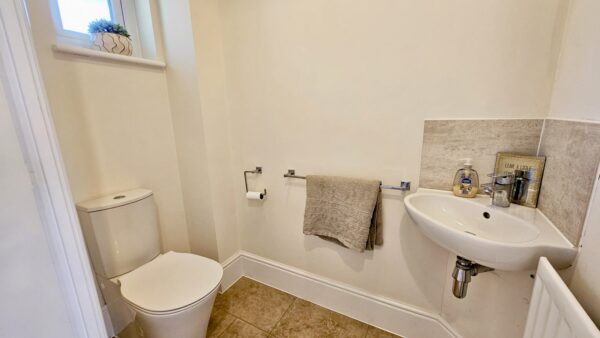 4 Bedroom Semi Detached House